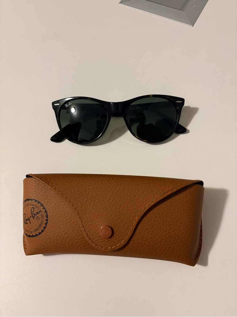 Ray-Ban Wayfarer Il Tortoise Sunglasses-Like New W/Leather Case